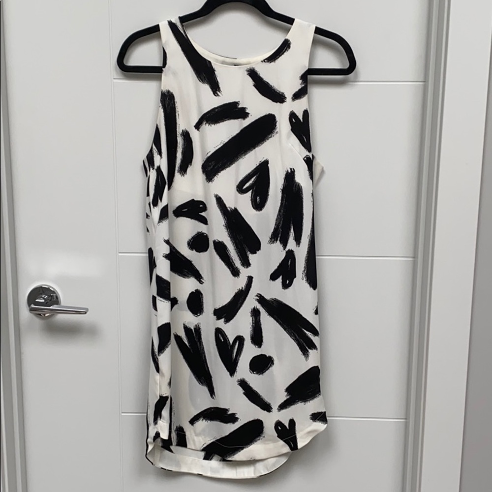 H&M Sleeveless Shift Dress Black White Heart